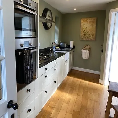 Apple Farm Holiday Cottages ロビン・フッズ・ベイ