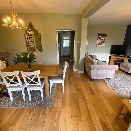 Apple Farm Holiday Cottages * ロビン・フッズ・ベイ